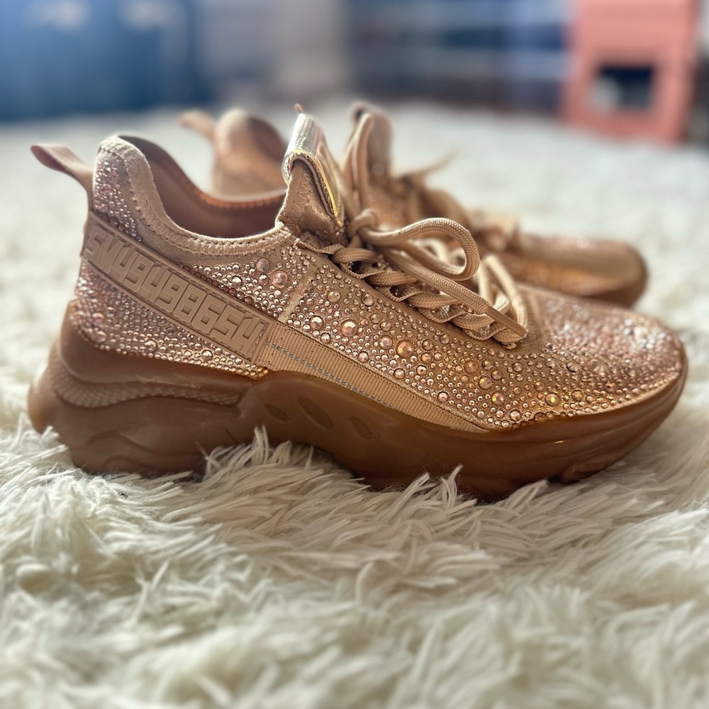 Steve Madden Women’s Maxima Sneaker size 7